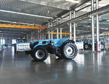 鲁中拖拉机无人驾驶崭露头角