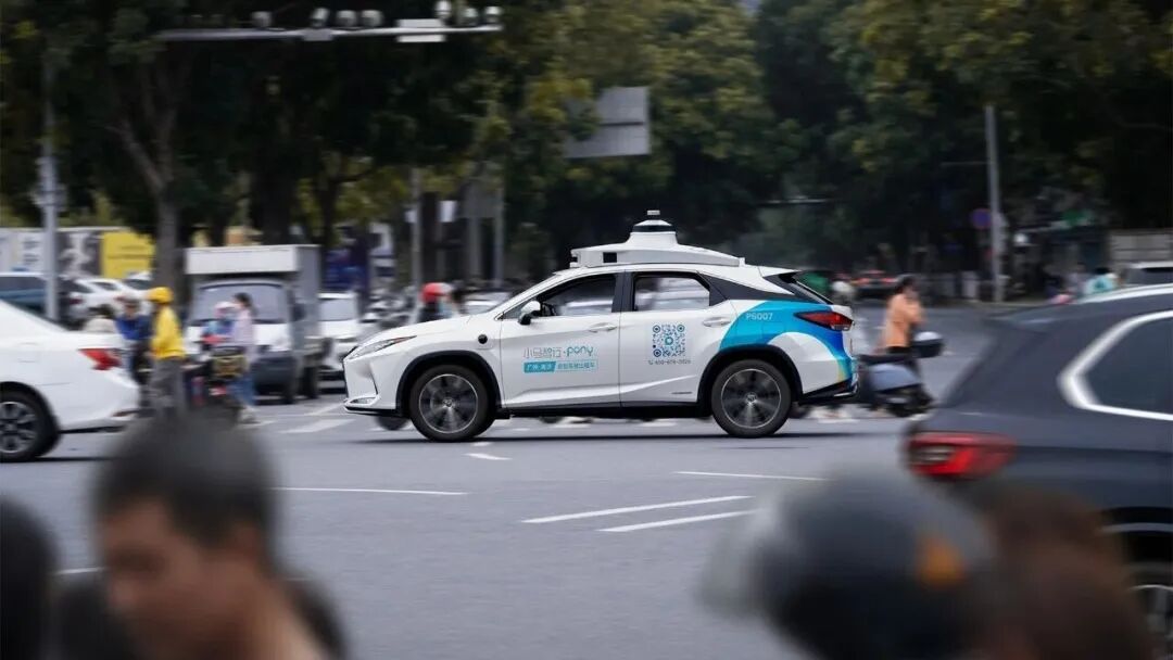 高德牵手小鹏？小马文远二次上市，万亿Robotaxi赛道提速！| 智车星球